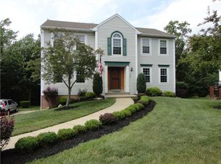 1026 Whispering Woods Dr, Coraopolis, PA