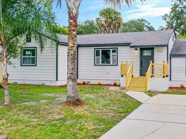1525 W River Shore Way, Tampa, FL 33603