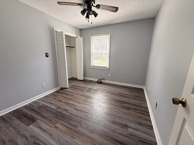 603 Cynthia Ct — Photo 4