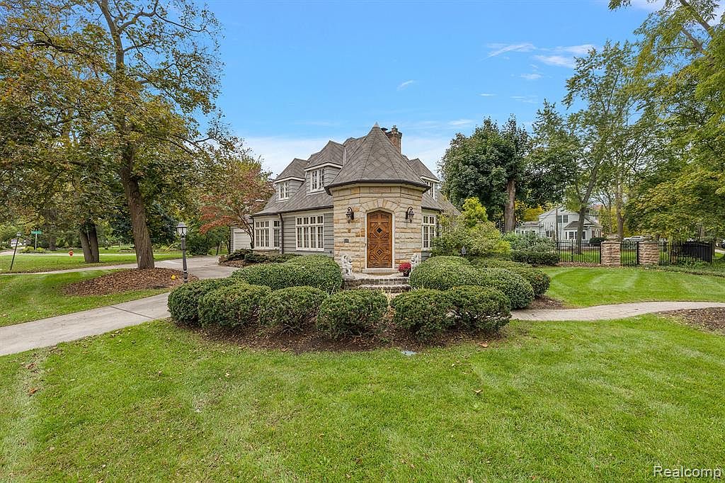 111 Royal Ave, Royal Oak, MI 48073 Zillow