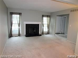 3rd image of 42106 Gladwin St