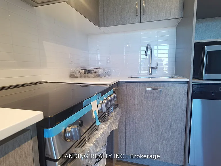 219 Dundas St E #2112 — Photo 10