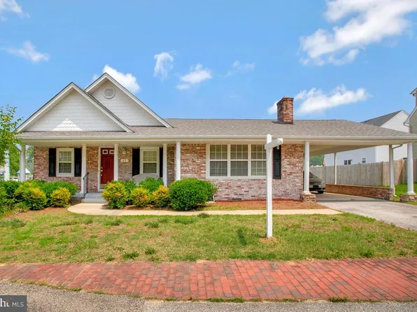 65 Monnett Ct, Prince Frederick, MD 20678