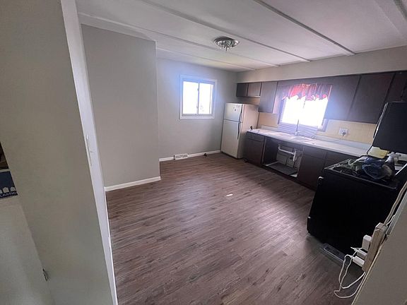 4th image of 21456 Peterson Ave