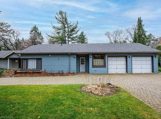 1356 Oak Ln, Mississauga, ON L5H2X7