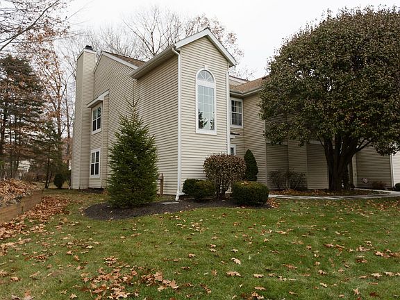 2nd image of 4705 Foxwood Dr S