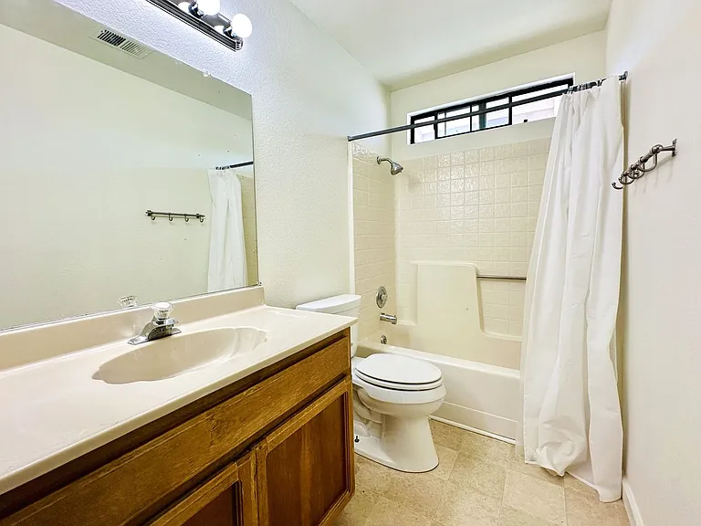 1537 Yarberry Dr — Photo 8