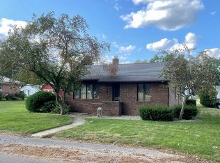 1610 Mitchell Dr, Rochester, IN 46975