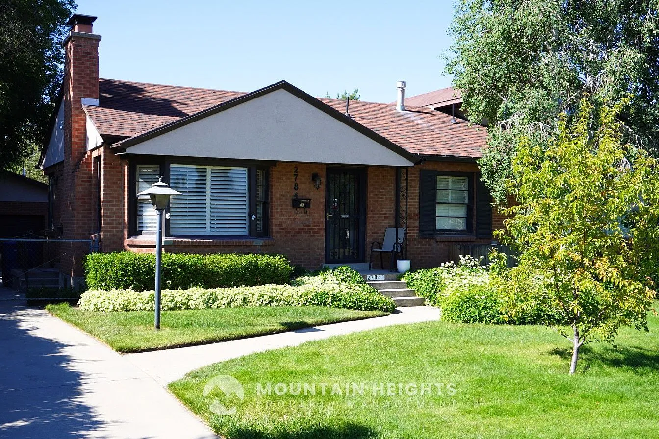 2 bed, 3.0 bath, 3000 sqft, $3,100 — Photo 2