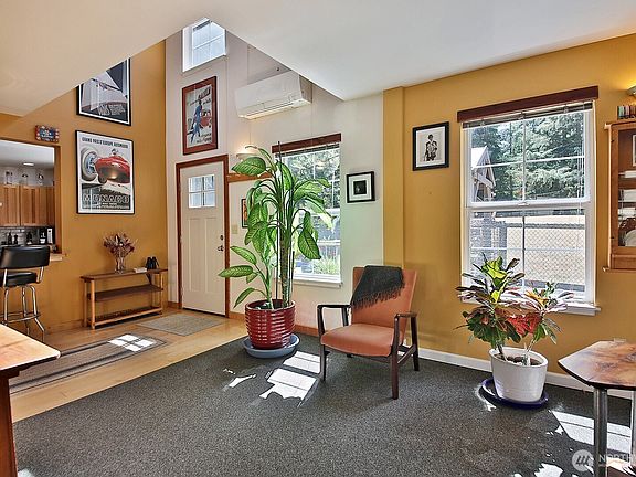 3rd image of 6532 Wahl Road
