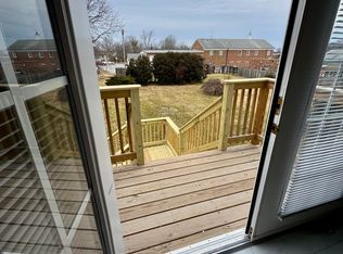 8330 W Main St #Top, Marshall, VA 20115