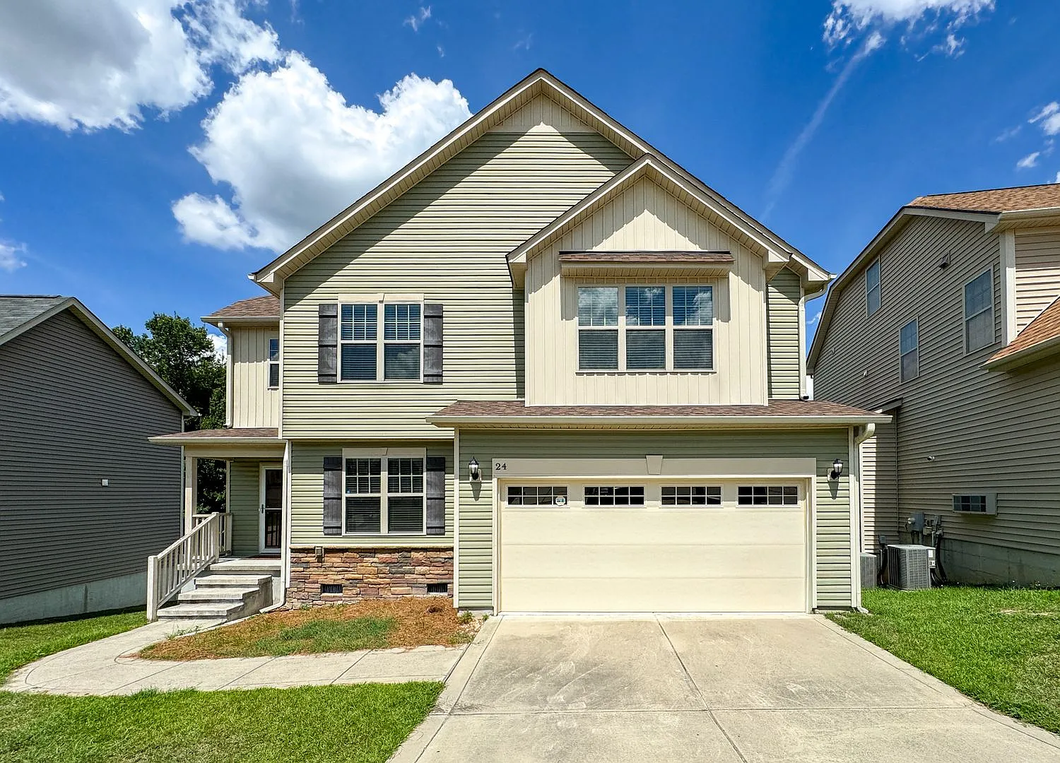 Lovely 3 Bed 2.5 Bath Home in Lextington Plantation — Photo 1