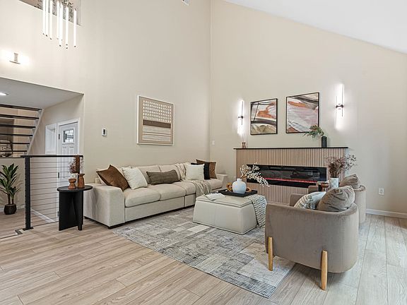 5th image of 32 Coburn Woods Drive #32