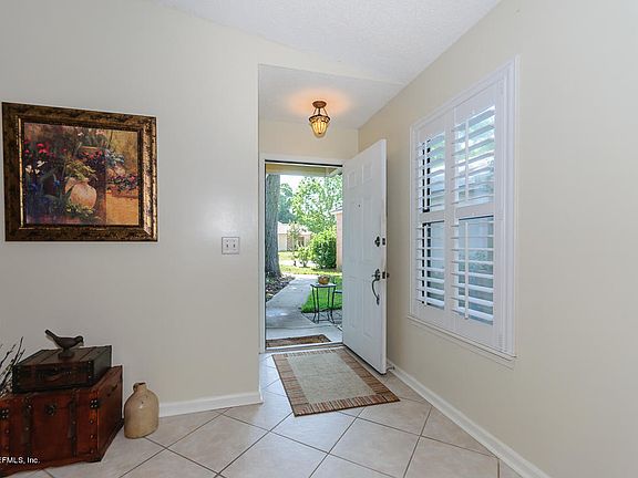 5th image of 1394 Cove Landing Dr