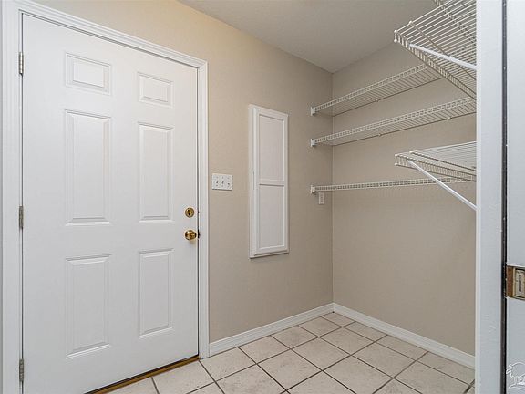 5th image of 3780 Nobles St APT B