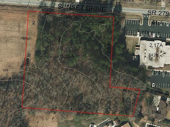 4th image of 1111 Sunset Dr