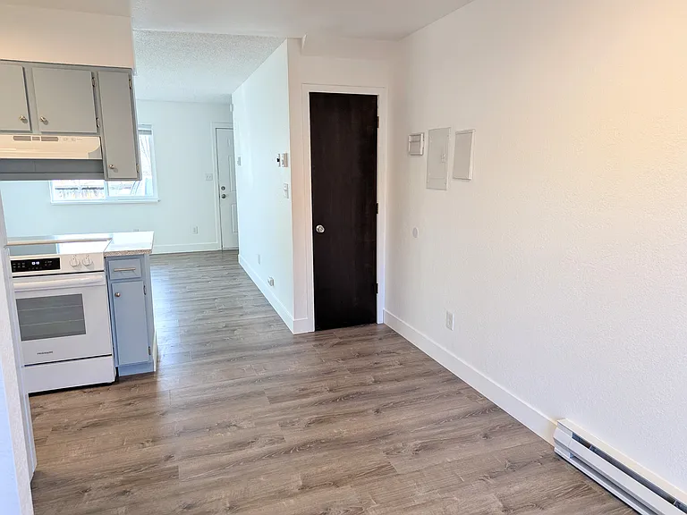 Aspen St — Photo 14