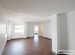 886 Washington St #305, Boston, MA 02111