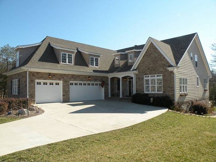 4021 Platinum Way