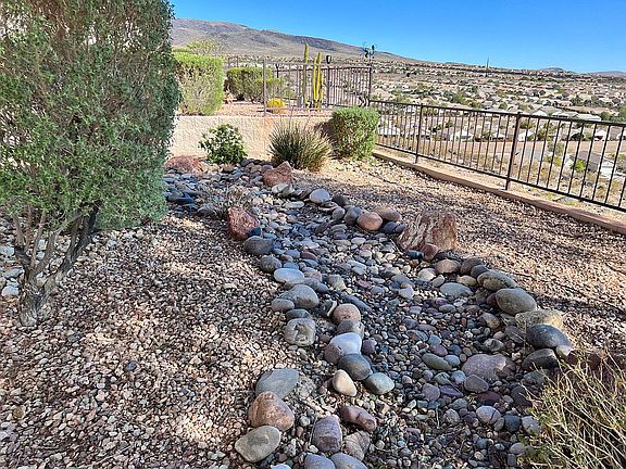 easy landscaping