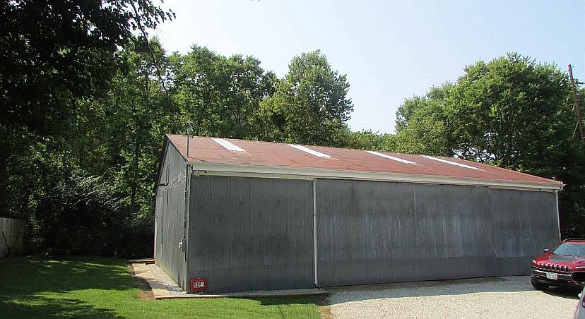 2nd image of 5851 Gray Rd
