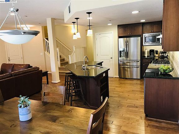 5th image of 523 Heligan Ln Unit 4
