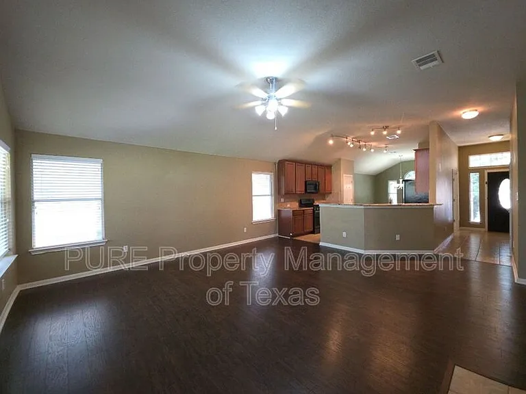 18401 Hees Ln — Photo 13