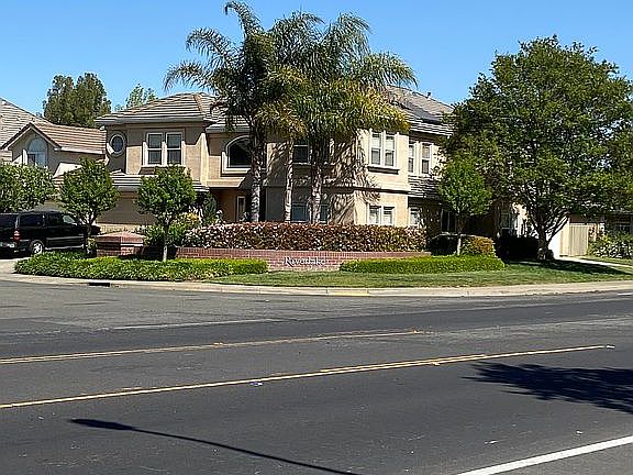 5th image of 7649 Northland Dr