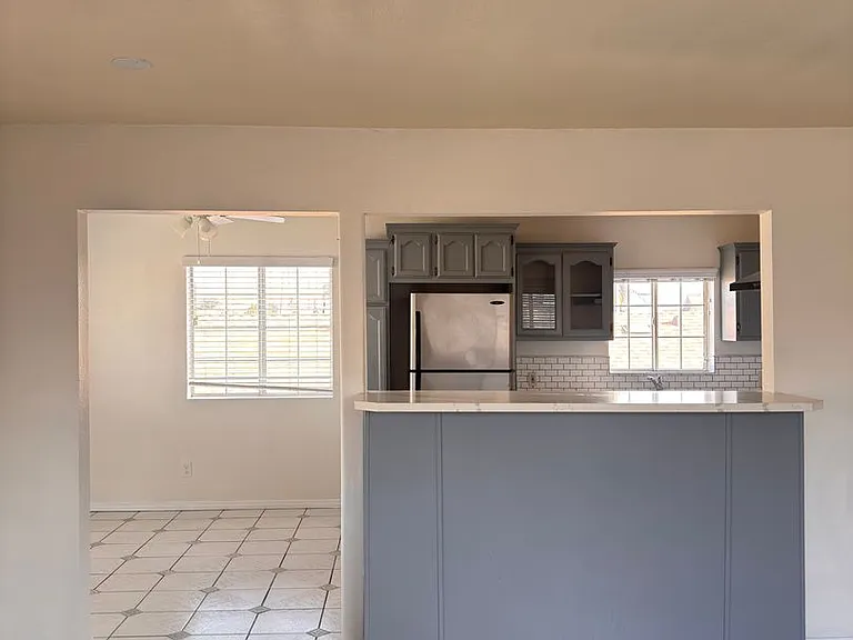 1060 McFarland Ave — Photo 19