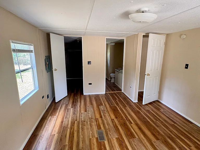 382 NW Lamar Pl — Photo 5