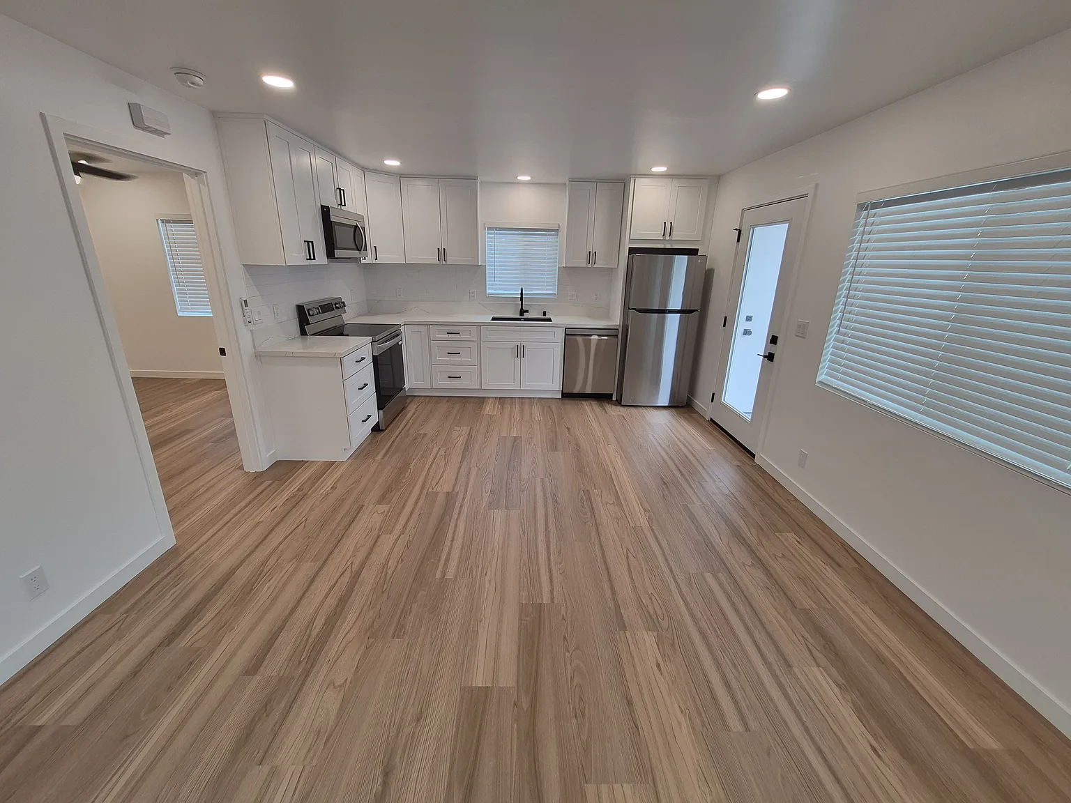 1 bed, 495 sqft, $2,295 — Photo 2