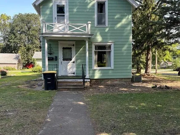 306 W 5th St, Blue Earth, MN 56013