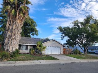 1813 Lou Ella Ln, Yuba City, CA 95993