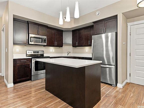 3rd image of UNIT 107-423 Nelson ROAD
