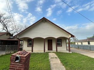704 W Trammell Ave, Fort Worth, TX 76140