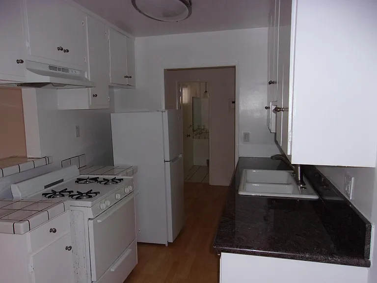 11334 Nebraska Ave — Photo 4