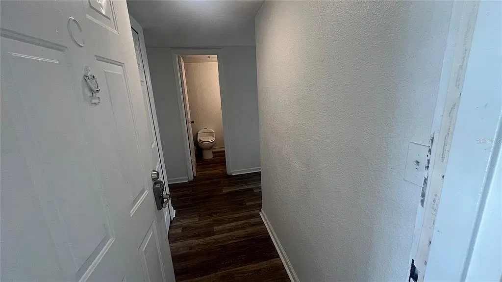 3 bed, 2.0 bath, 893 sqft, $1,700 — Photo 2