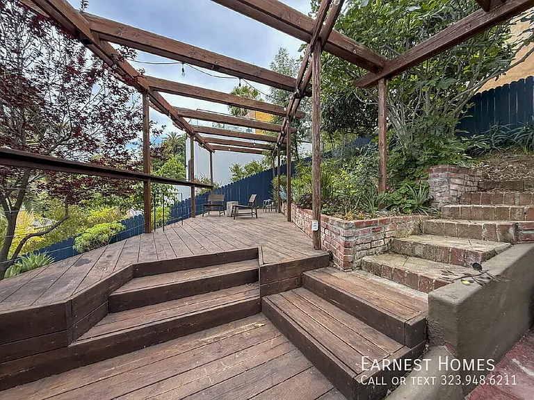 1401 Dartmouth Dr — Photo 52
