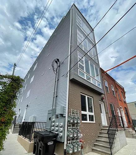 4111 Ludlow St Photo 1