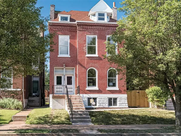 2737 Armand Pl, Saint Louis, MO 63104