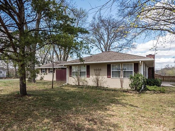 Side view from 129th Terrace.