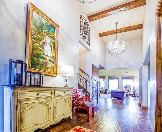 3rd image of 5808 Chateau Pl