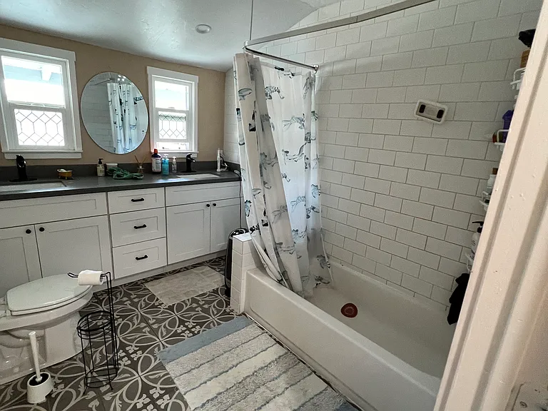 392 E Arrow Hwy — Photo 10