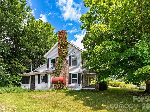 5th image of 4085 Jacks Creek Rd