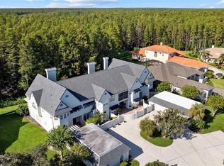 18756 Wimbledon Cir, Lutz, FL 33558