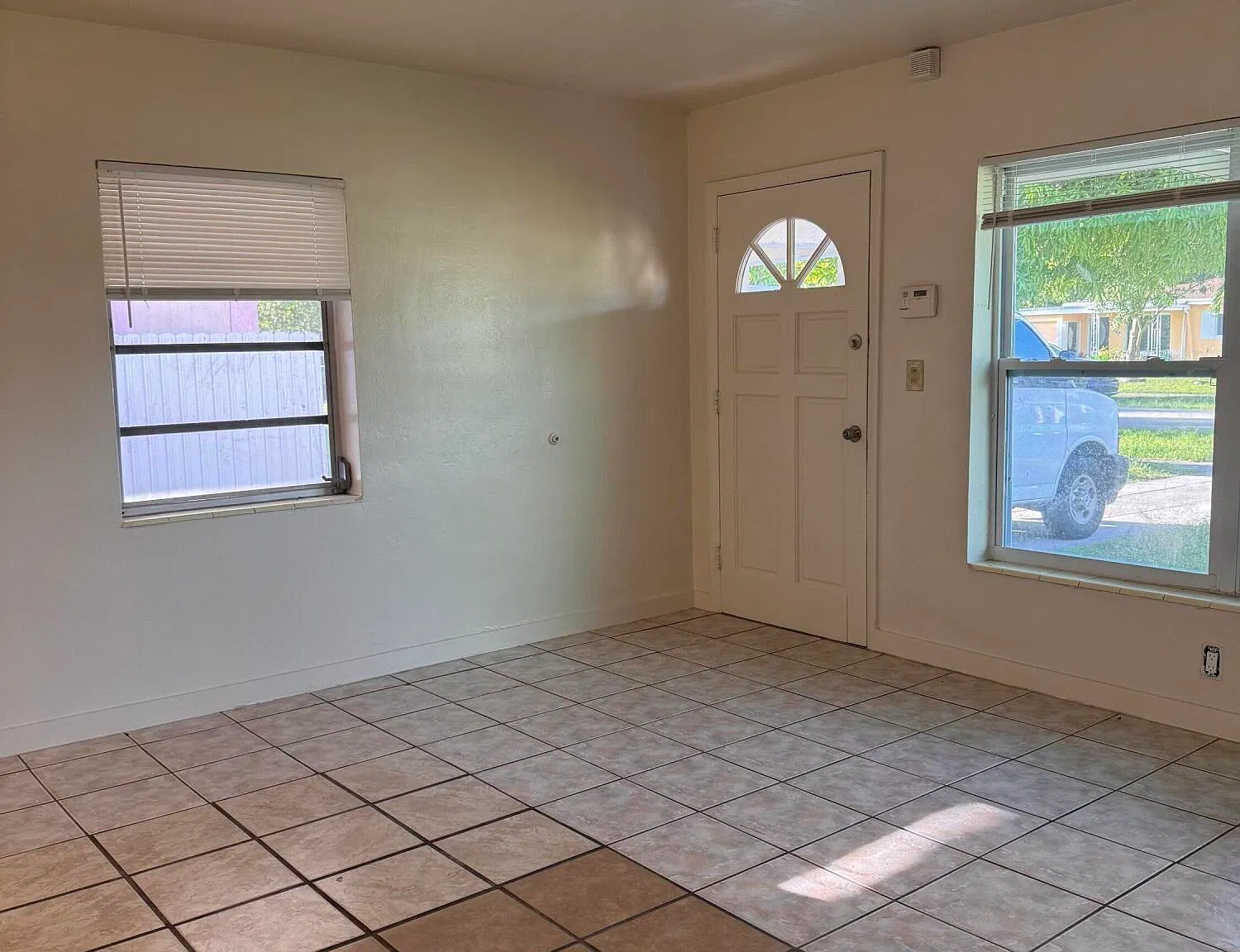 3 bed, 2.0 bath, 1179 sqft, $3,300 — Photo 4