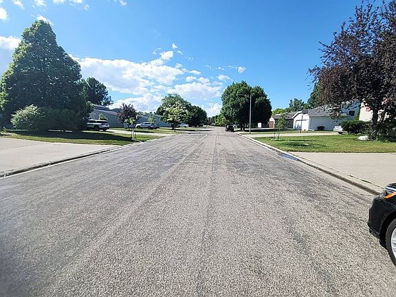 4th image of 2645 29th Ave S