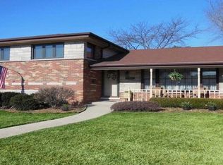 5360 N Pioneer Ave, Chicago, IL