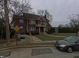 1 Tulip St, Cedarhurst, NY 11516