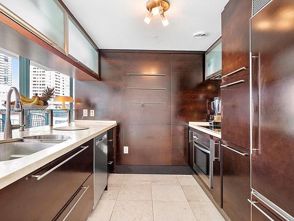5th image of 6000 Indian Creek Dr #8B